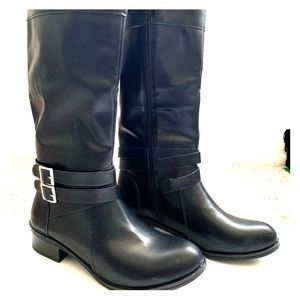 Arizona Mid calf boots.